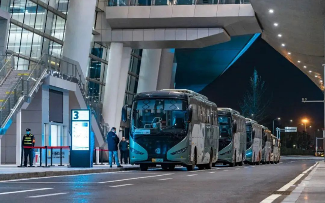 7x24小时运行2周年，99%准点率，天府机场公交专线官宣再升级！