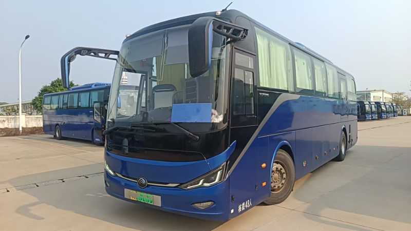 2022年6月上牌两台粤牌48座有公告宇通6117新能源气囊电车