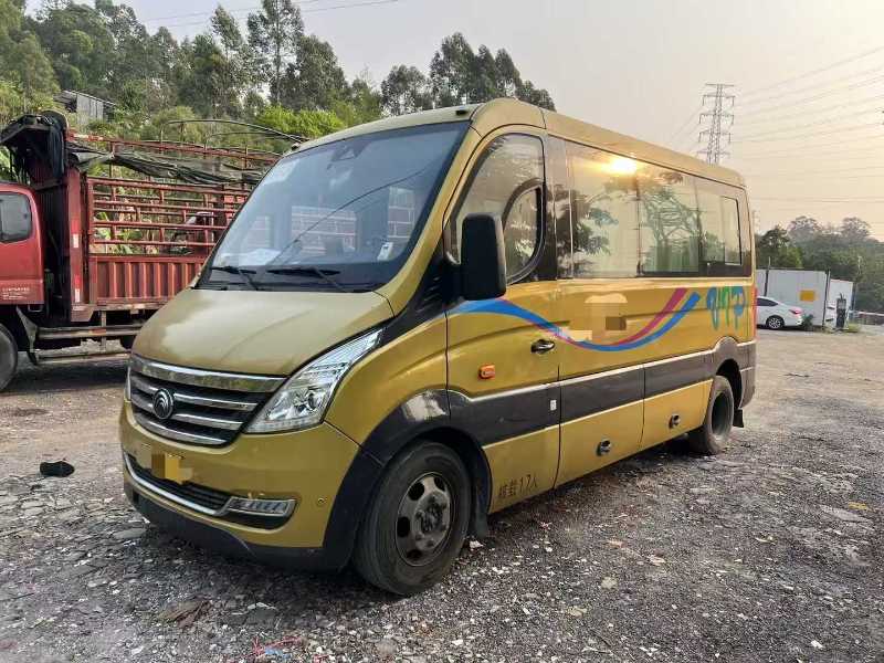 2021年4月上牌国五中型17座宇通CL6旅游车