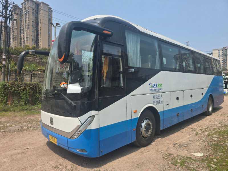 2024年7月上牌多台国六35座2+1中通6119气囊旅游车