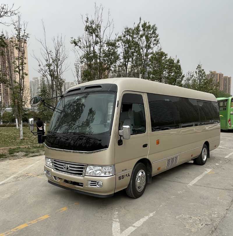 2023年10月 多台有公告4.0排量19座考斯特旅游车