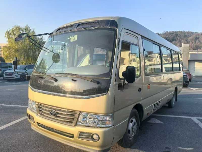 2019年12月上牌19座非营运4.0V6发动机营运版丰田考斯特