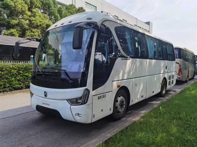 2021年5月上牌国五36座有暖气亚星气囊旅游车