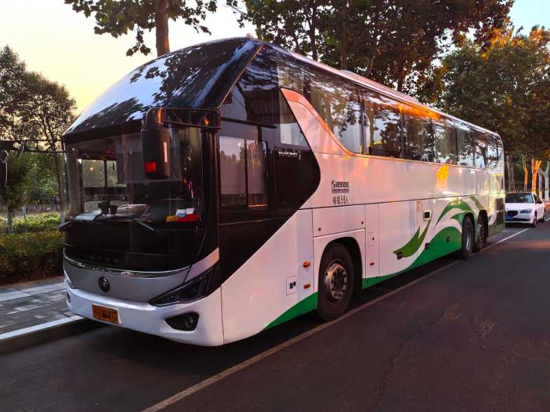 2021年6月上牌带公告国六56座后吊轮有司机睡铺宇通6137营运车