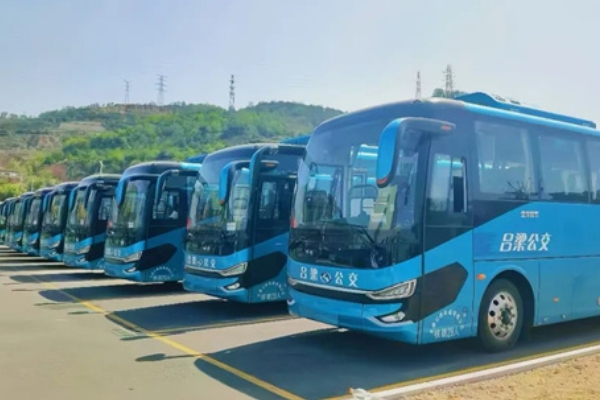 文旅公交焕新 金龙捷冠5代新能源客车批量交付吕梁公交