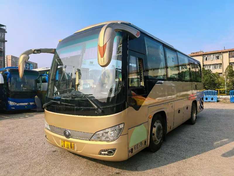 2018年10月 同款多台粤牌国五19座2+1宇通6816气囊营运车