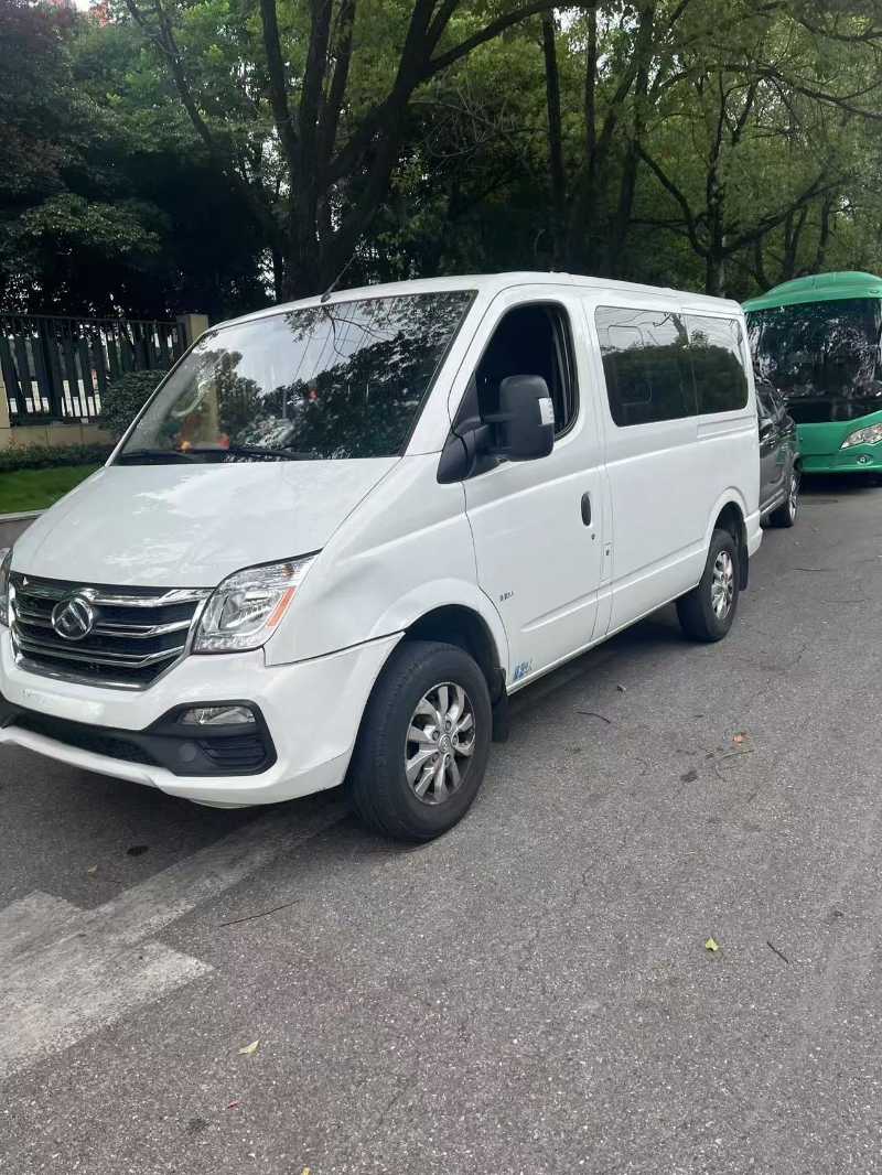 2021年10月 同款多台有公告国六蓝牌9座大通柴油小型车