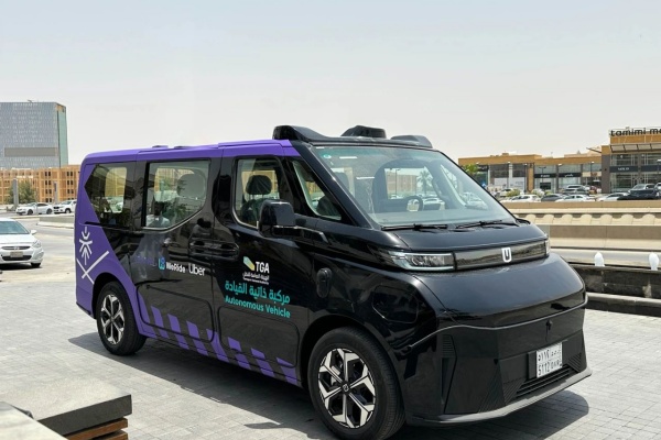 文远知行再次远销！沙特首个Robotaxi试运营服务