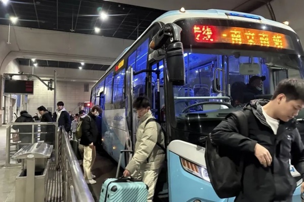 互联网+交通：南京公交「定制服务」智慧蝶变