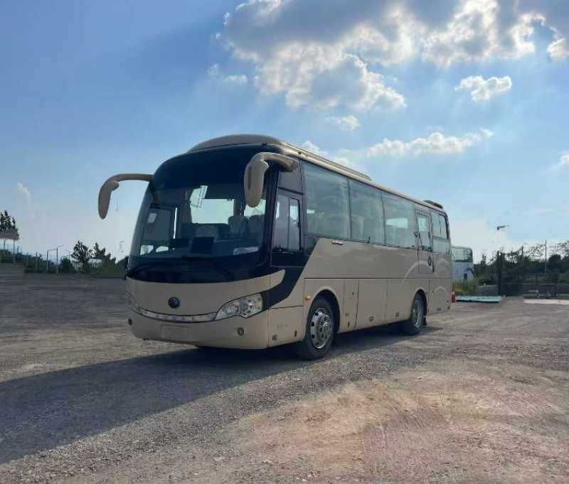 2015年上牌国四非营运39座锅炉暖风通仓宇通6888客车