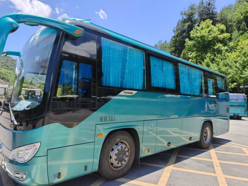 2021年1月上牌一批国五38座宇通6906旅游车