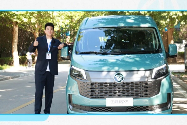 来了来了！中国男篮队员雷蒙“入职”福田图雅诺的一天