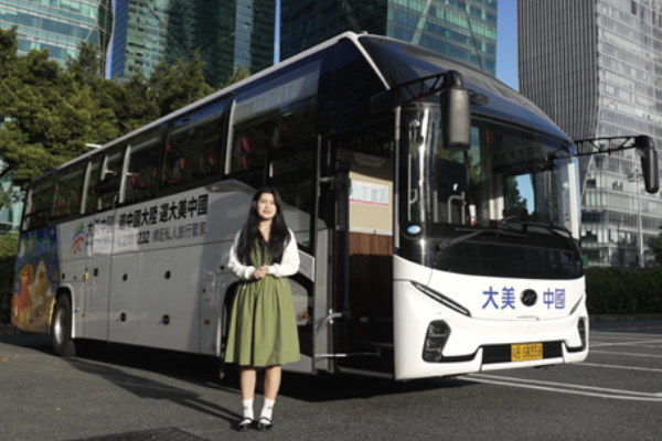 深港动高端出行标杆！苏州金龙新V系打造湾区文旅“新名片”