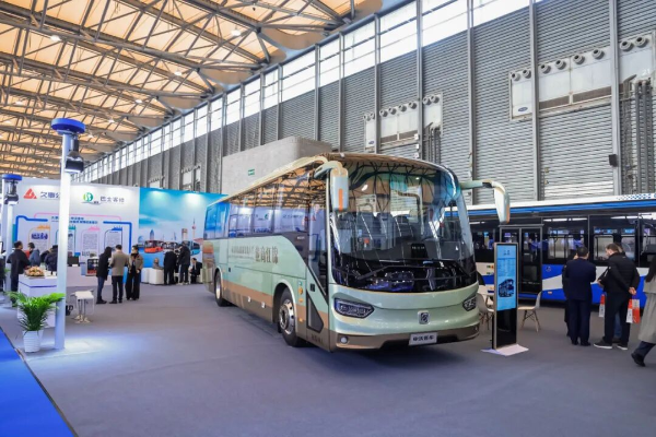 源自上海 奔向世界 申沃客车亮相上海国际客车展览会