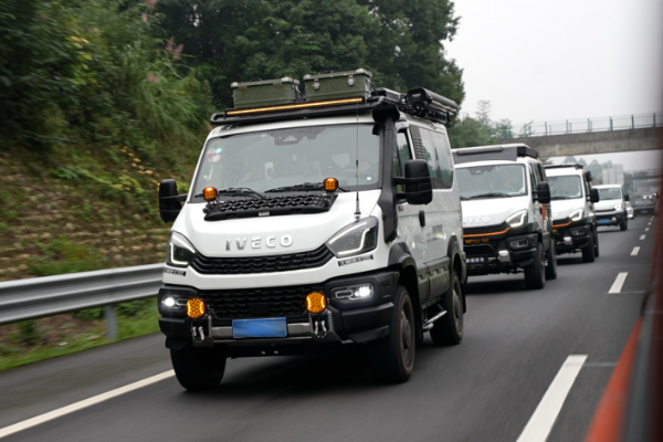 载誉前行 欧霸·山海 实乃越野神器