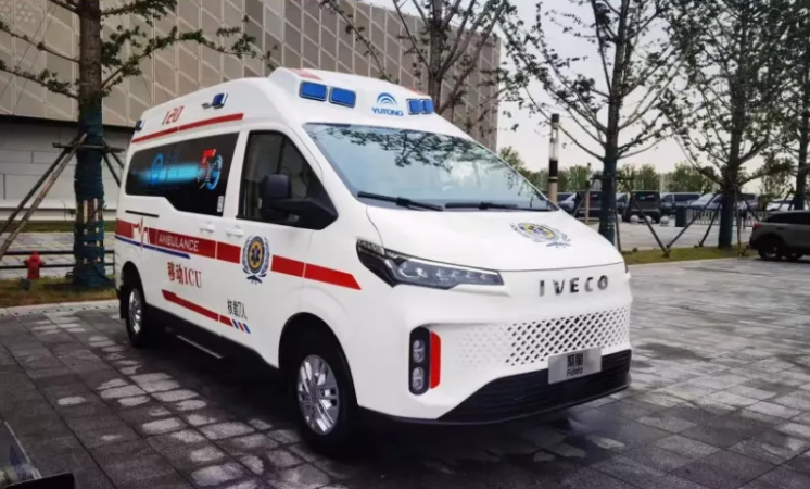南京依维柯、福山区卫健局车医协调，携手打造定制化生命线