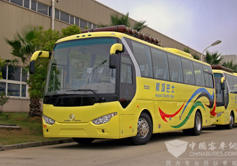金旅天然气客车批量服务四川双流国际机场