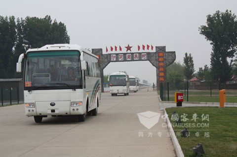 宇通客车服务国庆保障车队