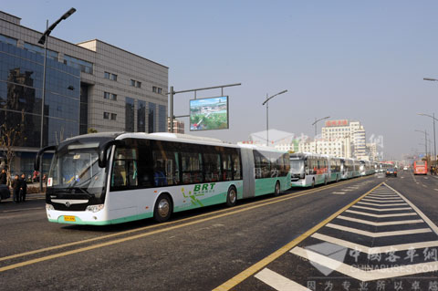 中大18米豪华城市公交车YCK6180HC