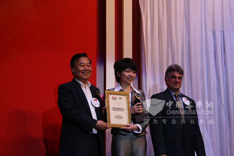 宇通获得BAAV2010年度最佳客车安全装备奖