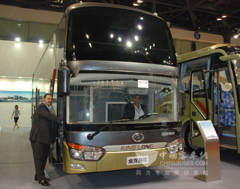 携五款精品车全面出击 　大金龙炫动北京客车展