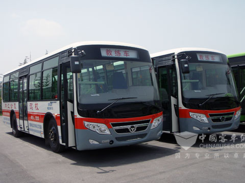 恒通客车教练车