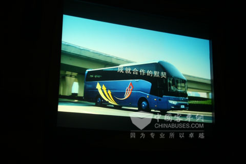 宇通“承载梦想,成就人生”广告画面