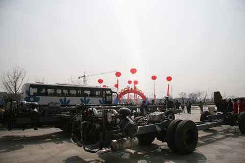 陕汽新能源客车底盘