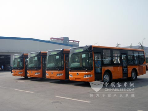 一批批去往世界各地的恒通客车