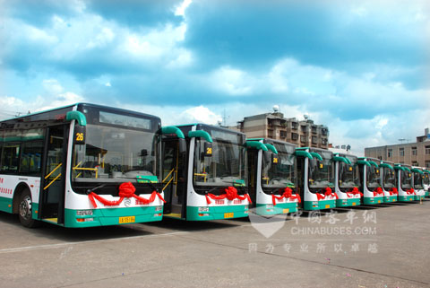 金旅新能源客车增色春城