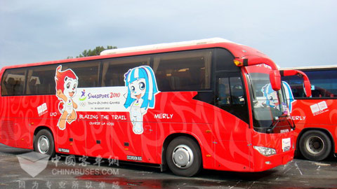 “零故障”服务青奥会 大金龙狮城展现“国车”风采