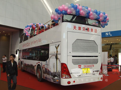 安凯双层敞篷观光大巴