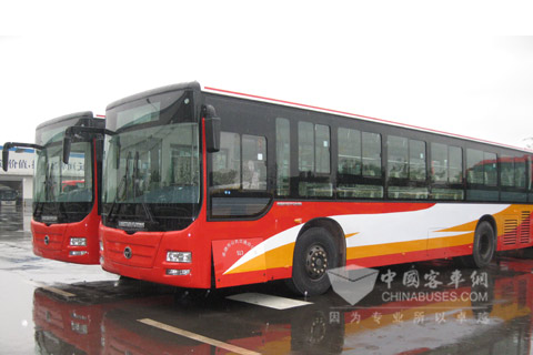 20台恒通纽曼柴油公交车投入承德运营