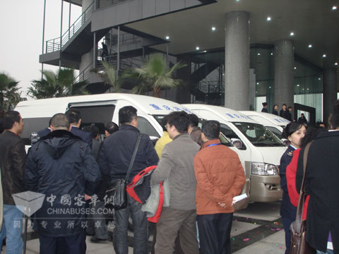 海格办税服务车重庆上市受热捧