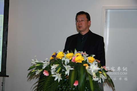 安凯客车代表做陈述发言