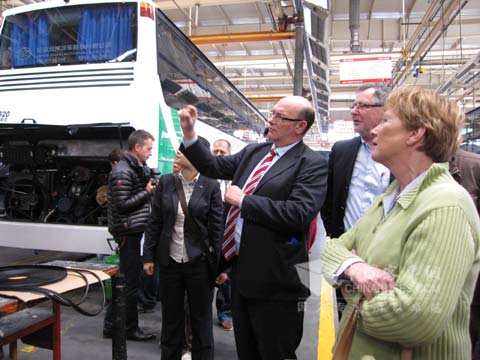 欧洲媒体团参观安凯车间