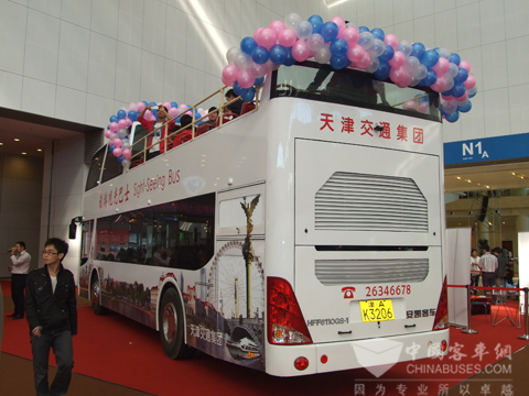 安凯双层敞篷观光大巴