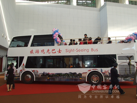 安凯双层敞篷观光大巴