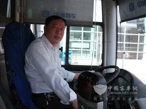 京津路队常队长介绍中通全承载公交的驾驶性能