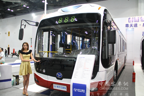 扬子江WG6120CHM4型客车