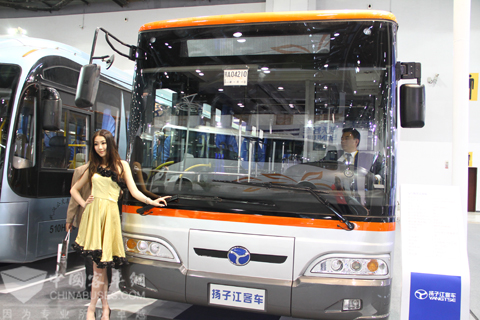 扬子江WG6120CHM4型客车