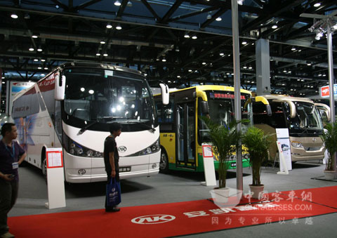 安凯客车三剑客齐亮相