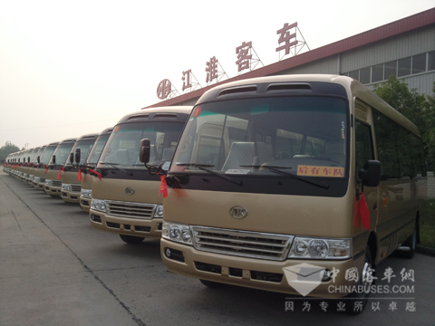 即将奔赴华山旅游的江淮宝斯通