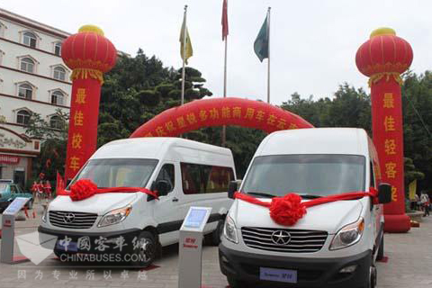 江淮新锐多功能商务车