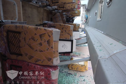 侧翻后领秀的内部空间