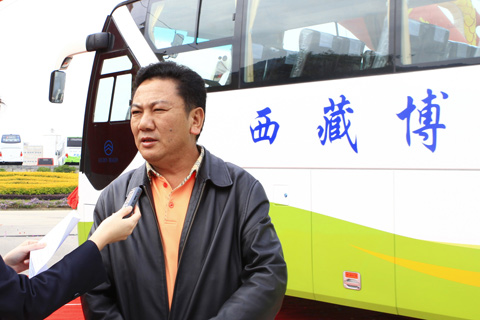 西藏博达旅游客运索朗次仁总经理接受采访