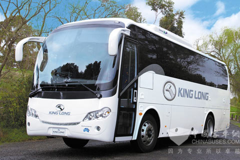 大金龙出口到澳大利亚的专用校车XMQ6900K采用全不锈钢车身骨架