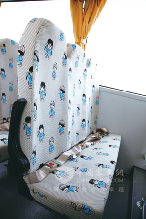 KLQ6609X专业校车座椅