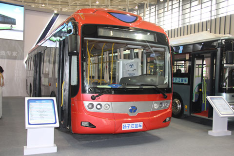 东风扬子江WG6121CHA4型城市客车