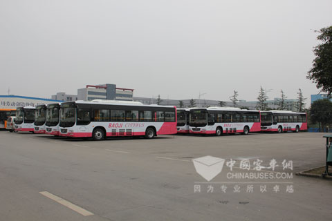 恒通11米燃气空调客车